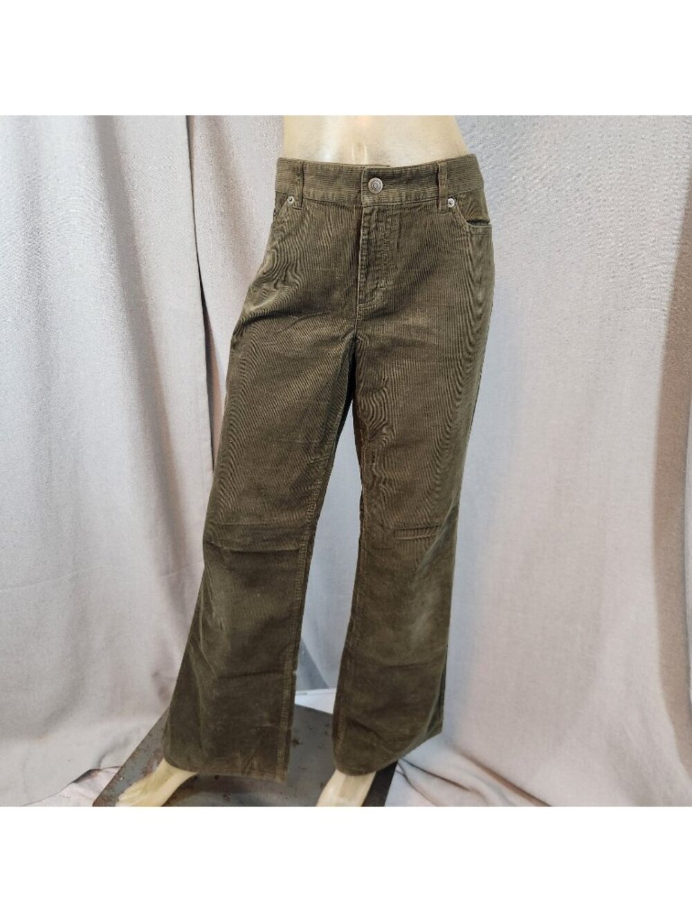 Ann Taylor LOFT Green Corduroy Straight Leg Pants Slacks Size 10 MEDIUM 32Wx32 I